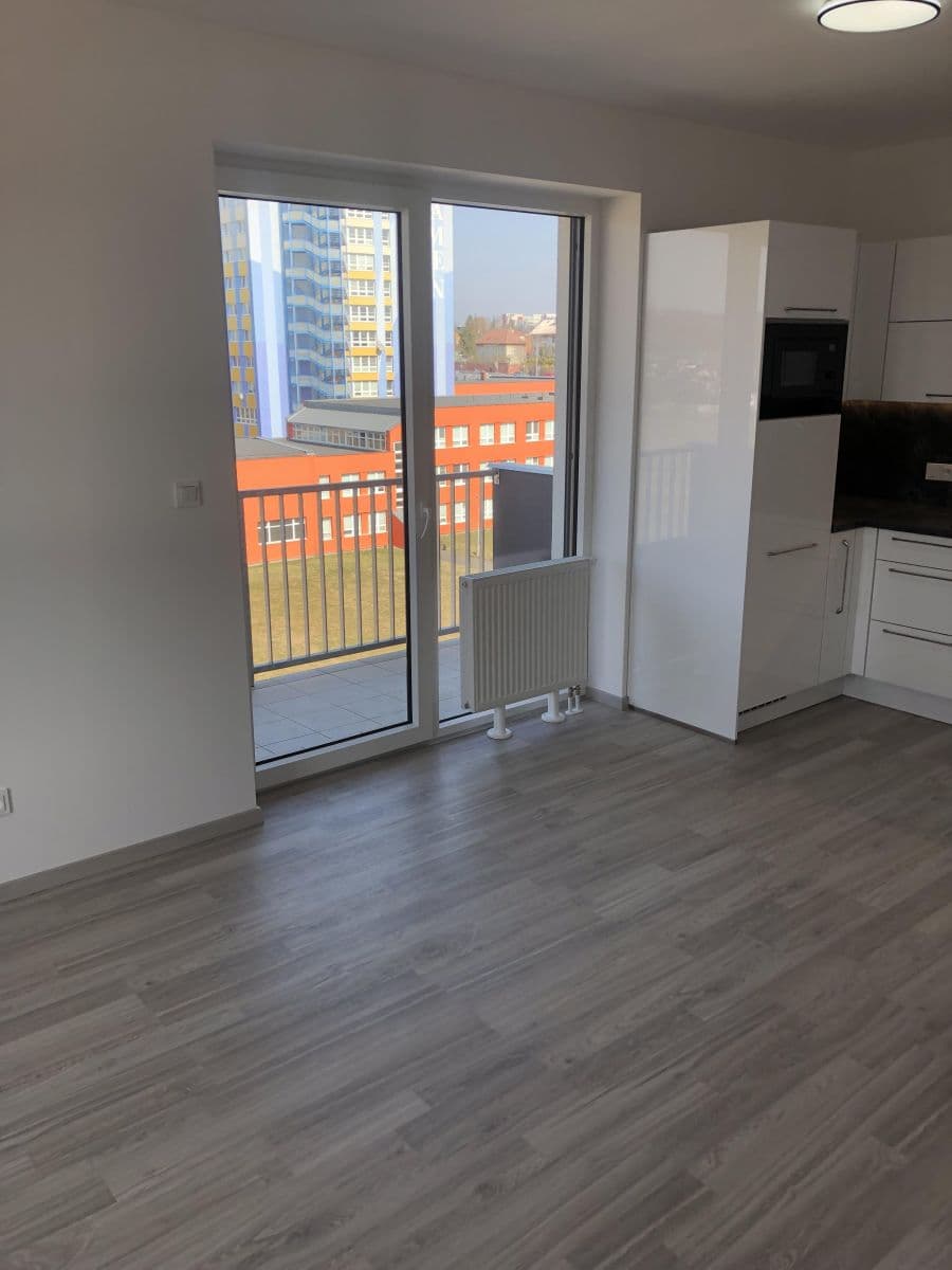 Pronájem bytu 1+kk 33 m², Za černým mostem, Praha, Praha Pronájem bytu 1+kk 33 m², Za černým mostem, Praha, Praha