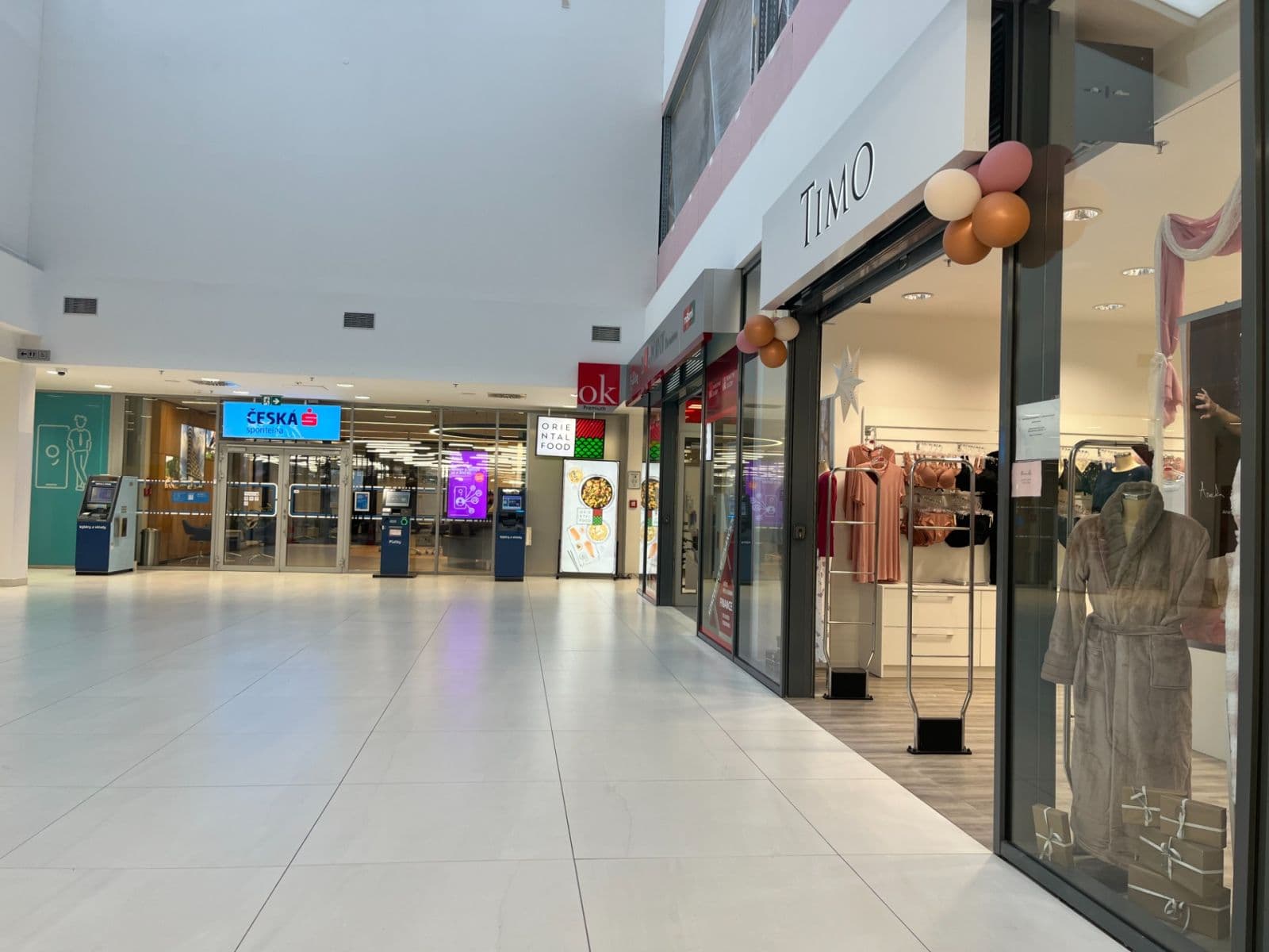 Pronájem nebytového prostoru 105 m², Mukařovského, Praha, Praha Pronájem nebytového prostoru 105 m², Mukařovského, Praha, Praha