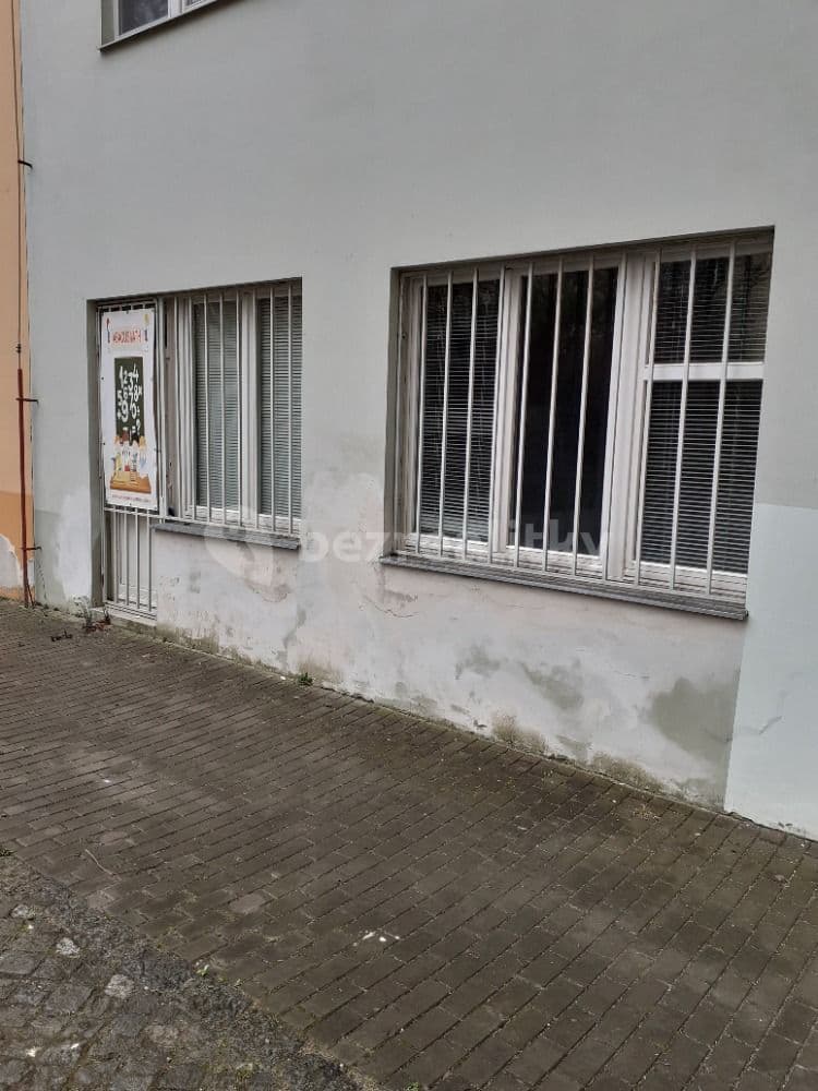 Pronájem nebytového prostoru 40 m², Hollarovo náměstí, Praha, Praha Pronájem nebytového prostoru 40 m², Hollarovo náměstí, Praha, Praha