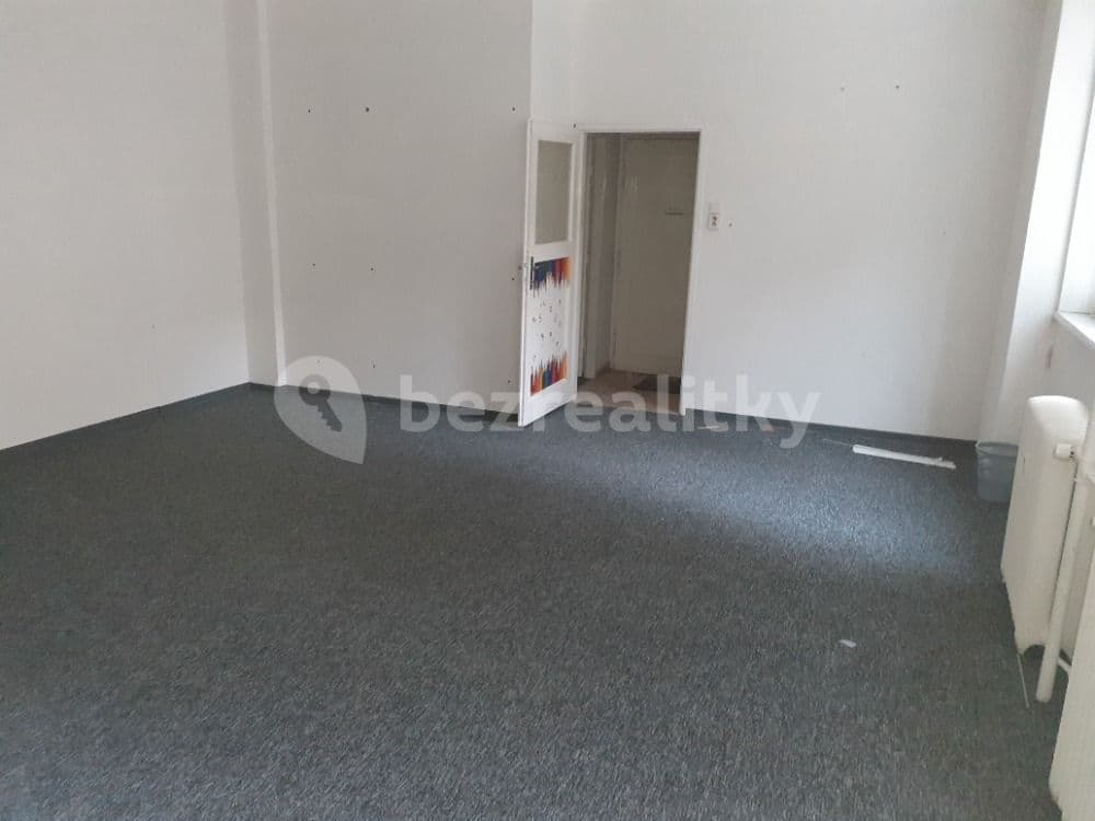 Pronájem nebytového prostoru 40 m², Hollarovo náměstí, Praha, Praha Pronájem nebytového prostoru 40 m², Hollarovo náměstí, Praha, Praha