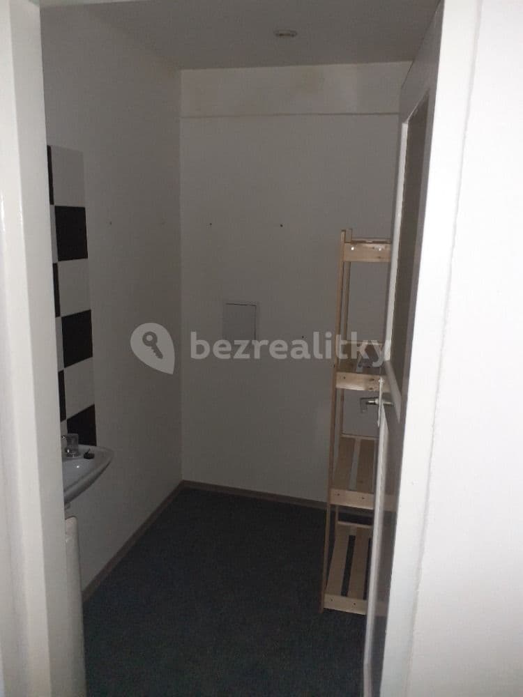 Pronájem nebytového prostoru 40 m², Hollarovo náměstí, Praha, Praha Pronájem nebytového prostoru 40 m², Hollarovo náměstí, Praha, Praha