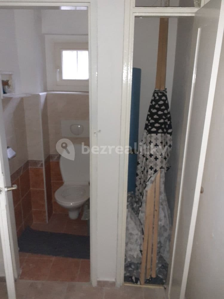 Pronájem nebytového prostoru 40 m², Hollarovo náměstí, Praha, Praha Pronájem nebytového prostoru 40 m², Hollarovo náměstí, Praha, Praha