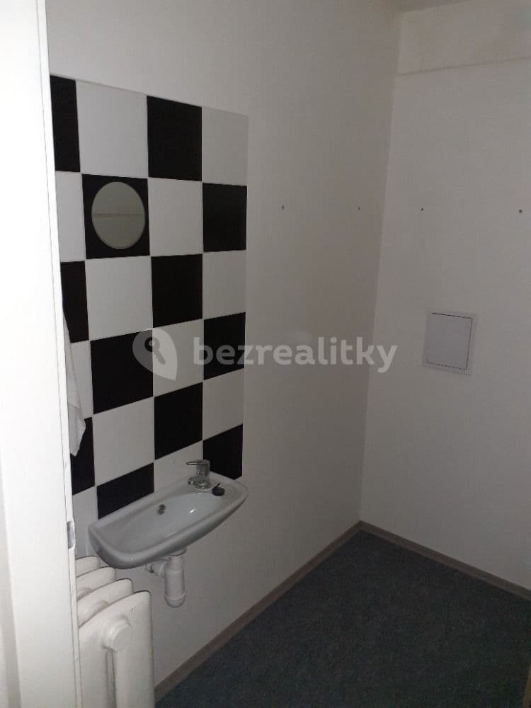 Pronájem nebytového prostoru 40 m², Hollarovo náměstí, Praha, Praha Pronájem nebytového prostoru 40 m², Hollarovo náměstí, Praha, Praha