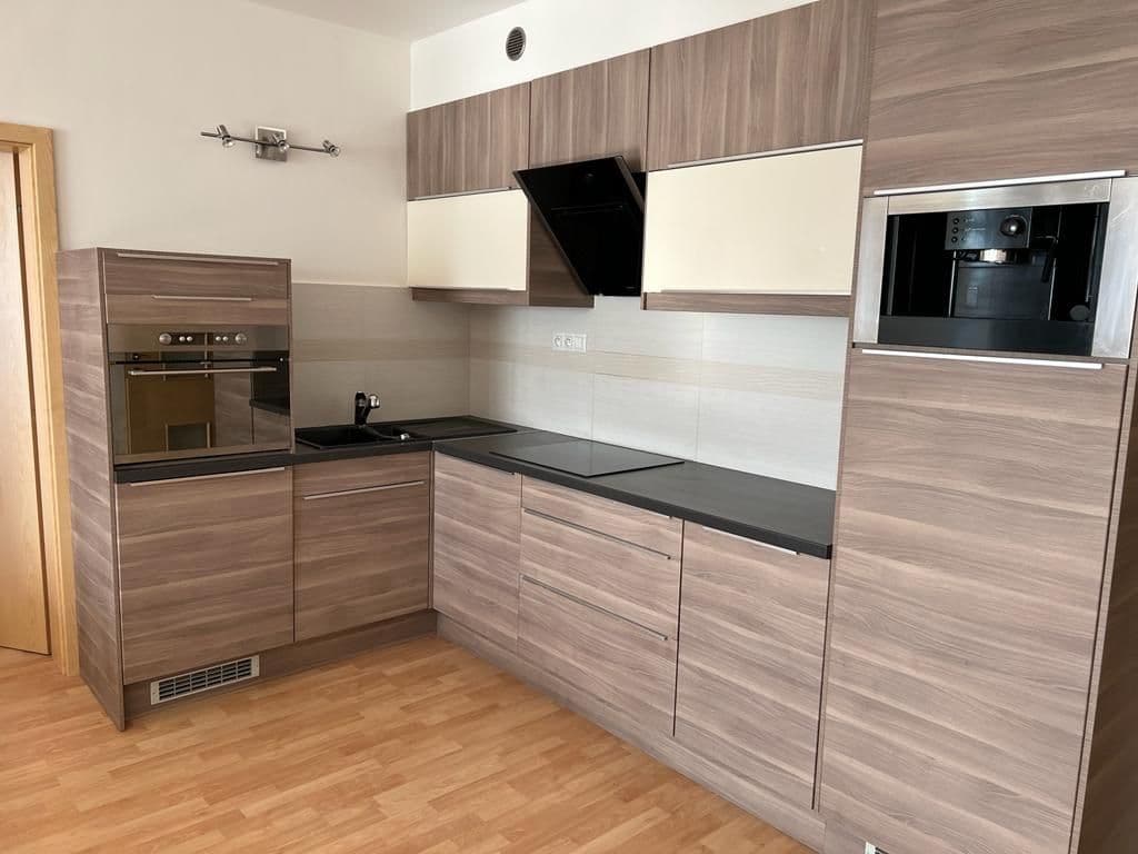 Prodej bytu 3+kk 94 m², Nad Okrouhlíkem, Praha, Praha Prodej bytu 3+kk 94 m², Nad Okrouhlíkem, Praha, Praha