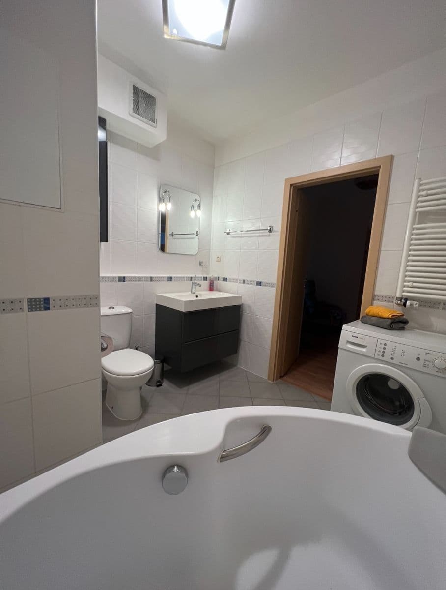 Prodej bytu 3+kk 94 m², Nad Okrouhlíkem, Praha, Praha Prodej bytu 3+kk 94 m², Nad Okrouhlíkem, Praha, Praha