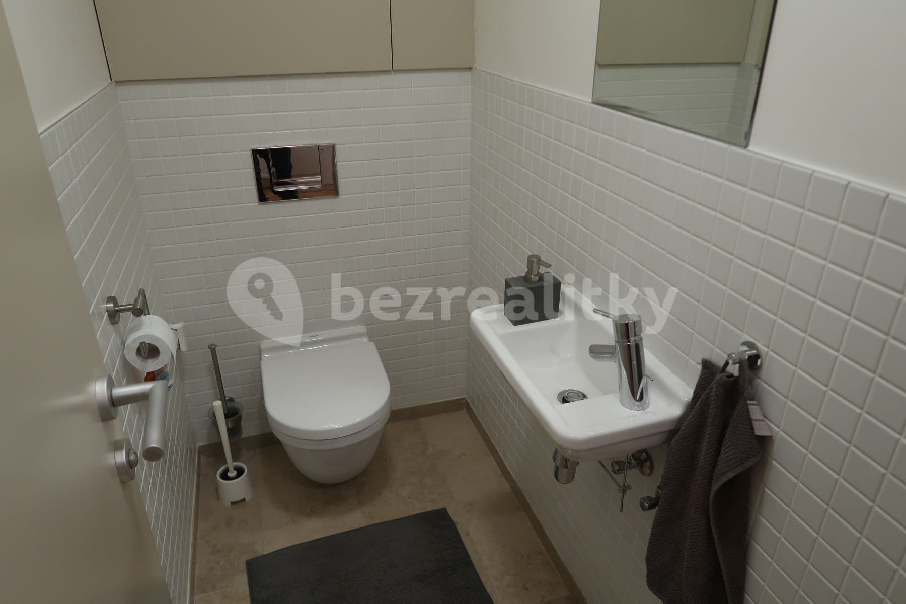 Pronájem bytu 2+kk 61 m², Mezilehlá, Praha, Praha Pronájem bytu 2+kk 61 m², Mezilehlá, Praha, Praha