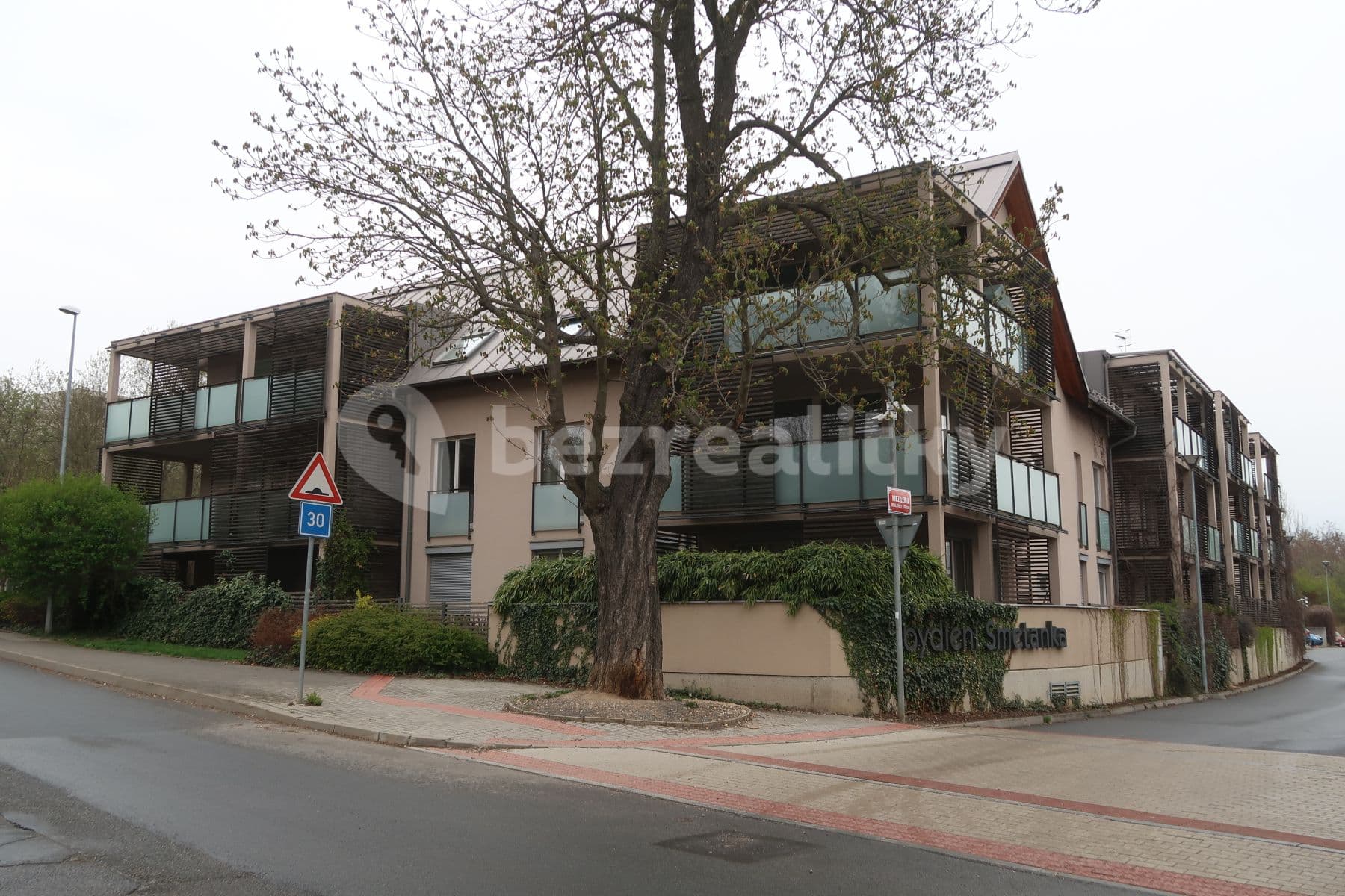 Pronájem bytu 2+kk 61 m², Mezilehlá, Praha, Praha Pronájem bytu 2+kk 61 m², Mezilehlá, Praha, Praha