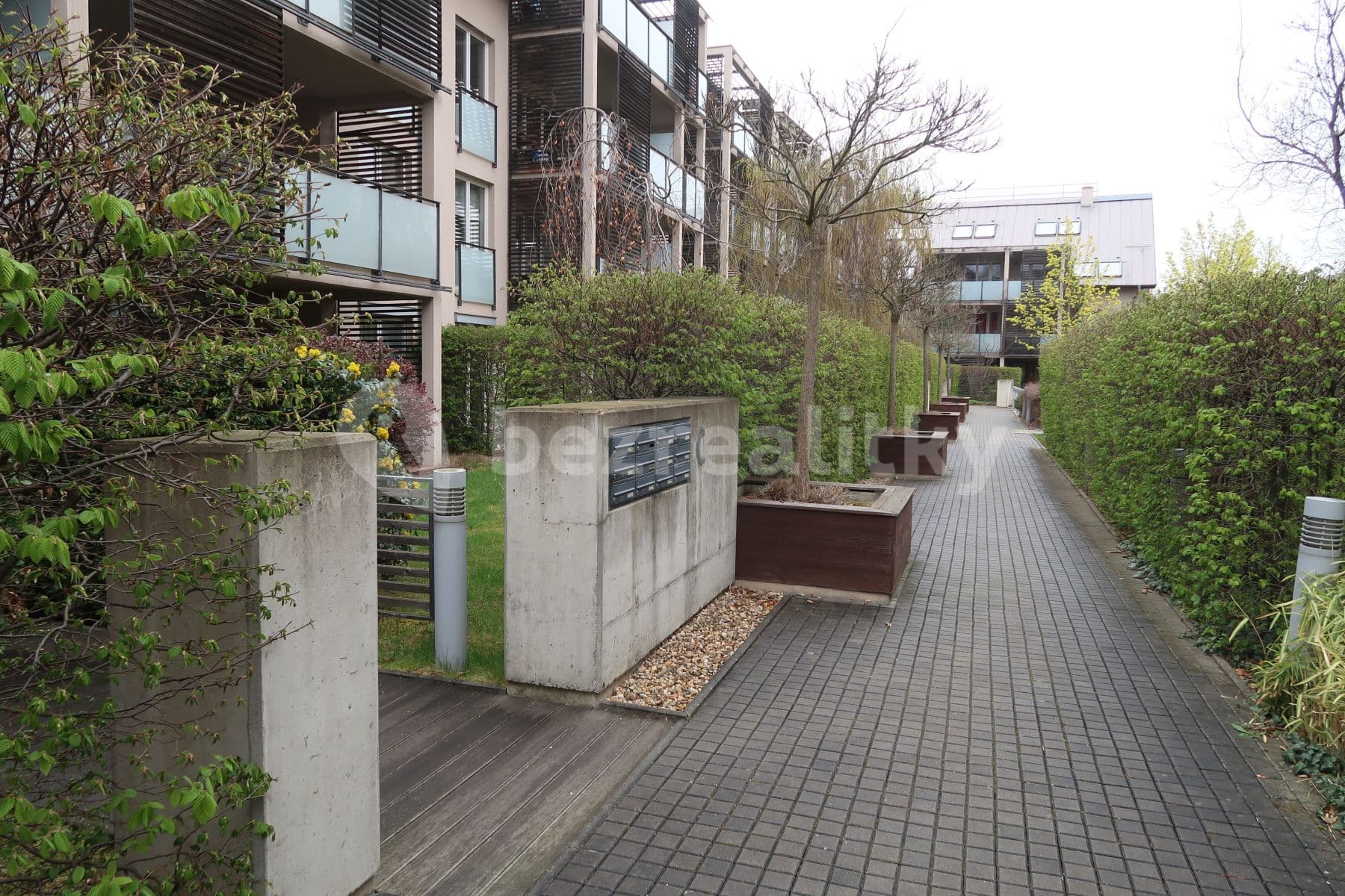 Pronájem bytu 2+kk 61 m², Mezilehlá, Praha, Praha Pronájem bytu 2+kk 61 m², Mezilehlá, Praha, Praha