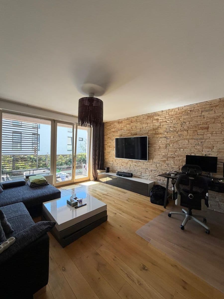 Pronájem bytu 2+kk 61 m², Mezilehlá, Praha, Praha Pronájem bytu 2+kk 61 m², Mezilehlá, Praha, Praha