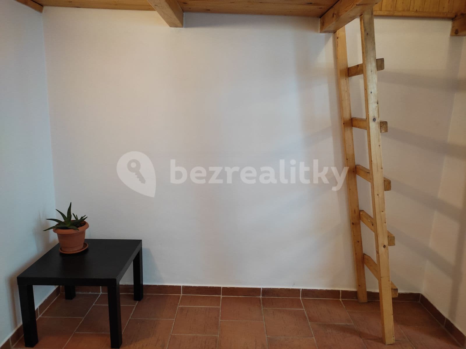 Pronájem bytu Garsoniéra 16 m², Pod Kavalírkou, Praha, Praha Pronájem bytu Garsoniéra 16 m², Pod Kavalírkou, Praha, Praha