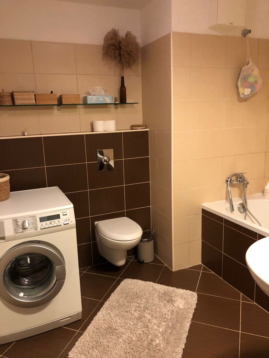 Pronájem bytu 1+kk 60 m², Devonská, Praha, Praha Pronájem bytu 1+kk 60 m², Devonská, Praha, Praha
