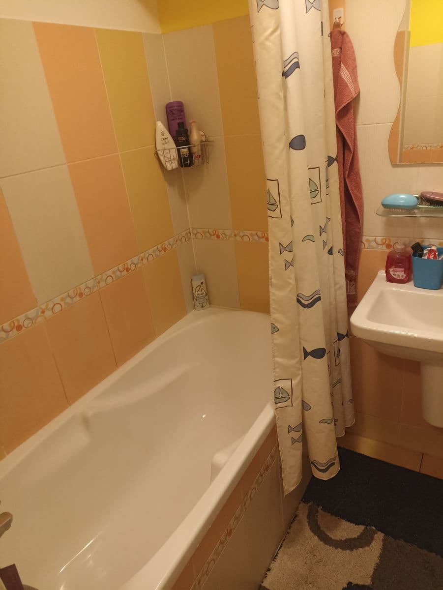 Pronájem bytu 1+kk 38 m², V Honech, Klecany, Středočeský kraj Pronájem bytu 1+kk 38 m², V Honech, Klecany, Středočeský kraj