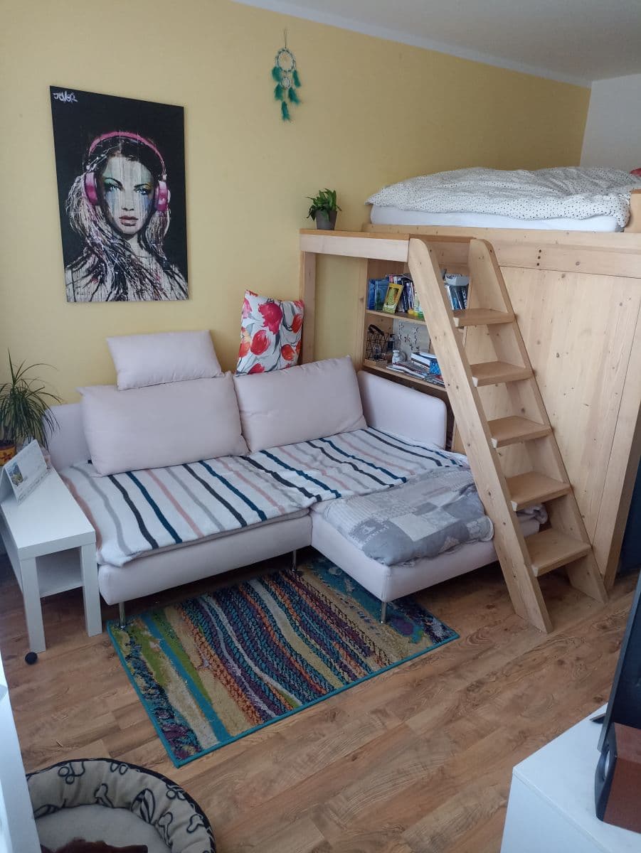 Pronájem bytu 1+kk 38 m², V Honech, Klecany, Středočeský kraj Pronájem bytu 1+kk 38 m², V Honech, Klecany, Středočeský kraj