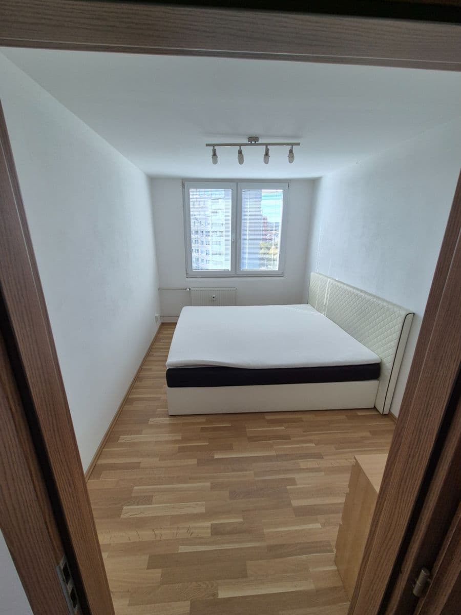 Pronájem bytu 2+kk 43 m², Strašnická, Praha, Praha Pronájem bytu 2+kk 43 m², Strašnická, Praha, Praha
