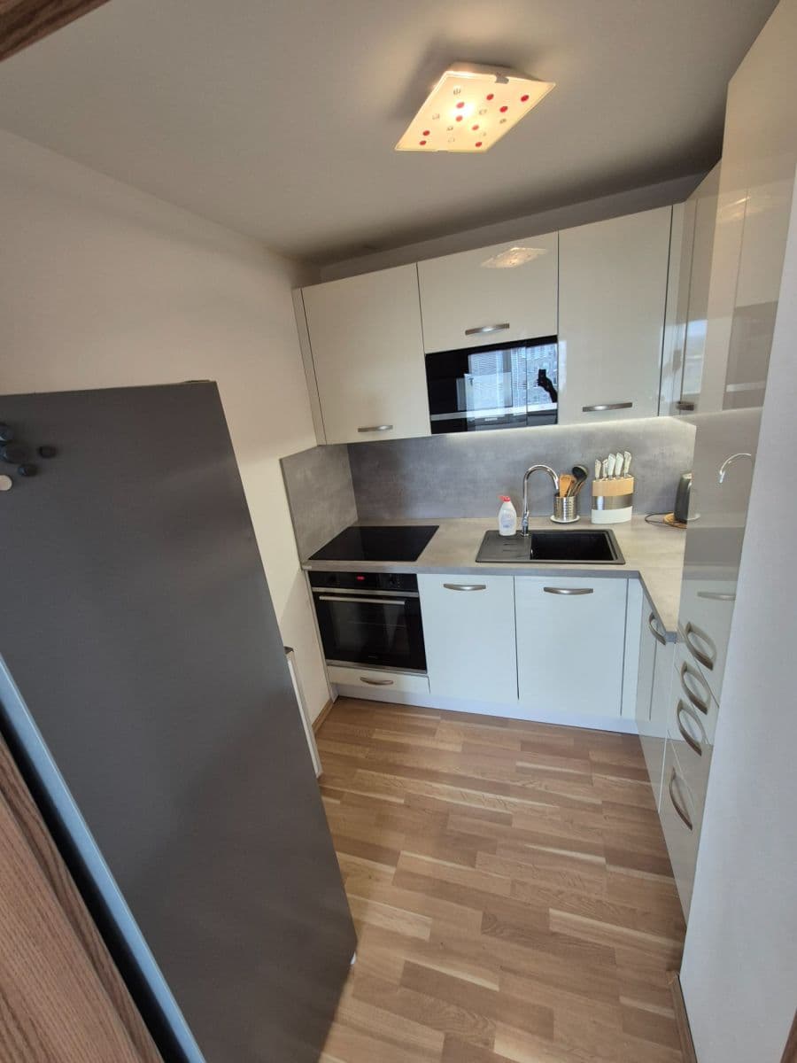 Pronájem bytu 2+kk 43 m², Strašnická, Praha, Praha Pronájem bytu 2+kk 43 m², Strašnická, Praha, Praha