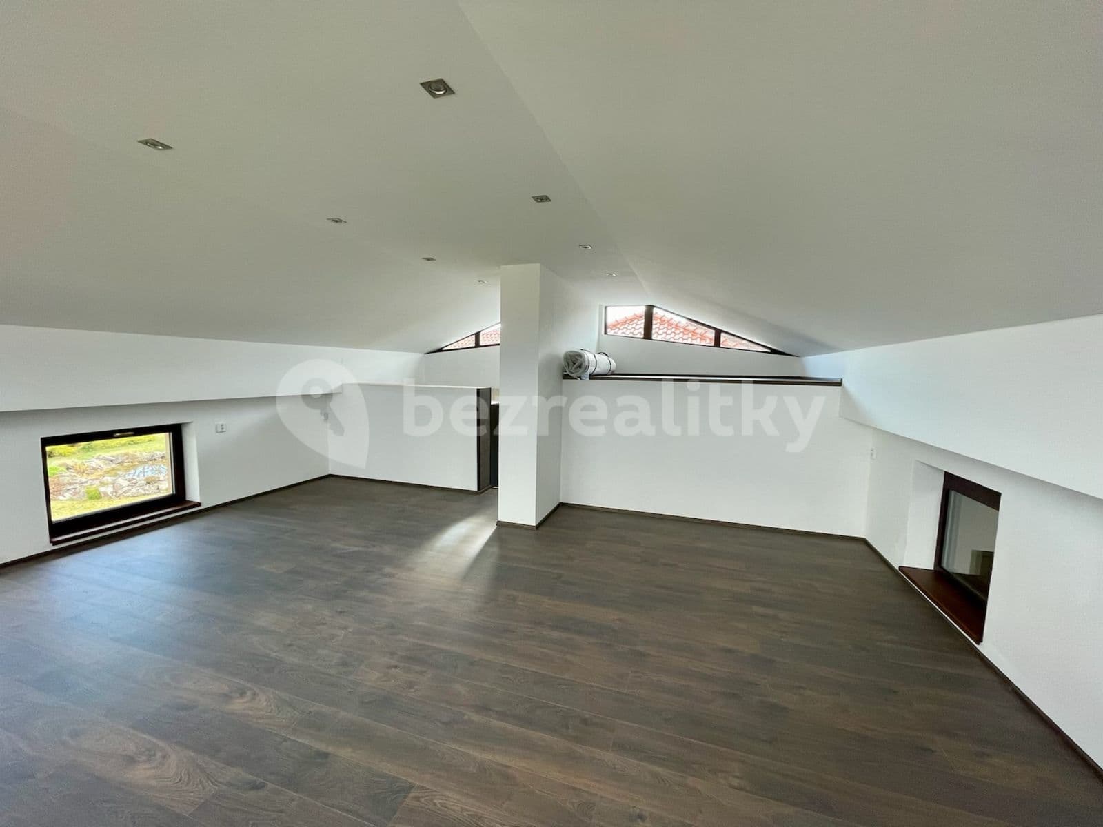 Pronájem bytu 2+kk 75 m², Na Výsluní, Králův Dvůr, Středočeský kraj Pronájem bytu 2+kk 75 m², Na Výsluní, Králův Dvůr, Středočeský kraj