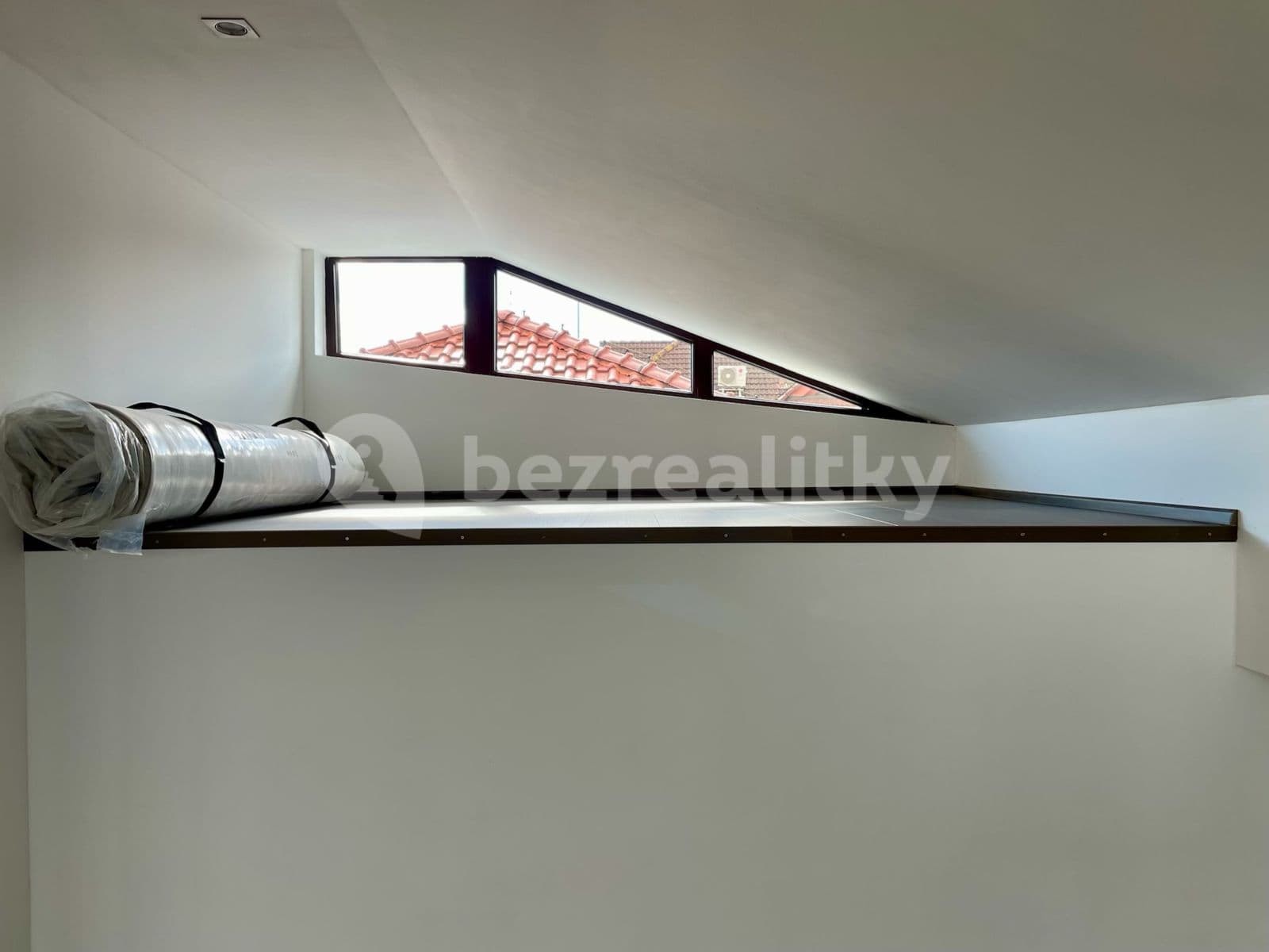 Pronájem bytu 2+kk 75 m², Na Výsluní, Králův Dvůr, Středočeský kraj Pronájem bytu 2+kk 75 m², Na Výsluní, Králův Dvůr, Středočeský kraj