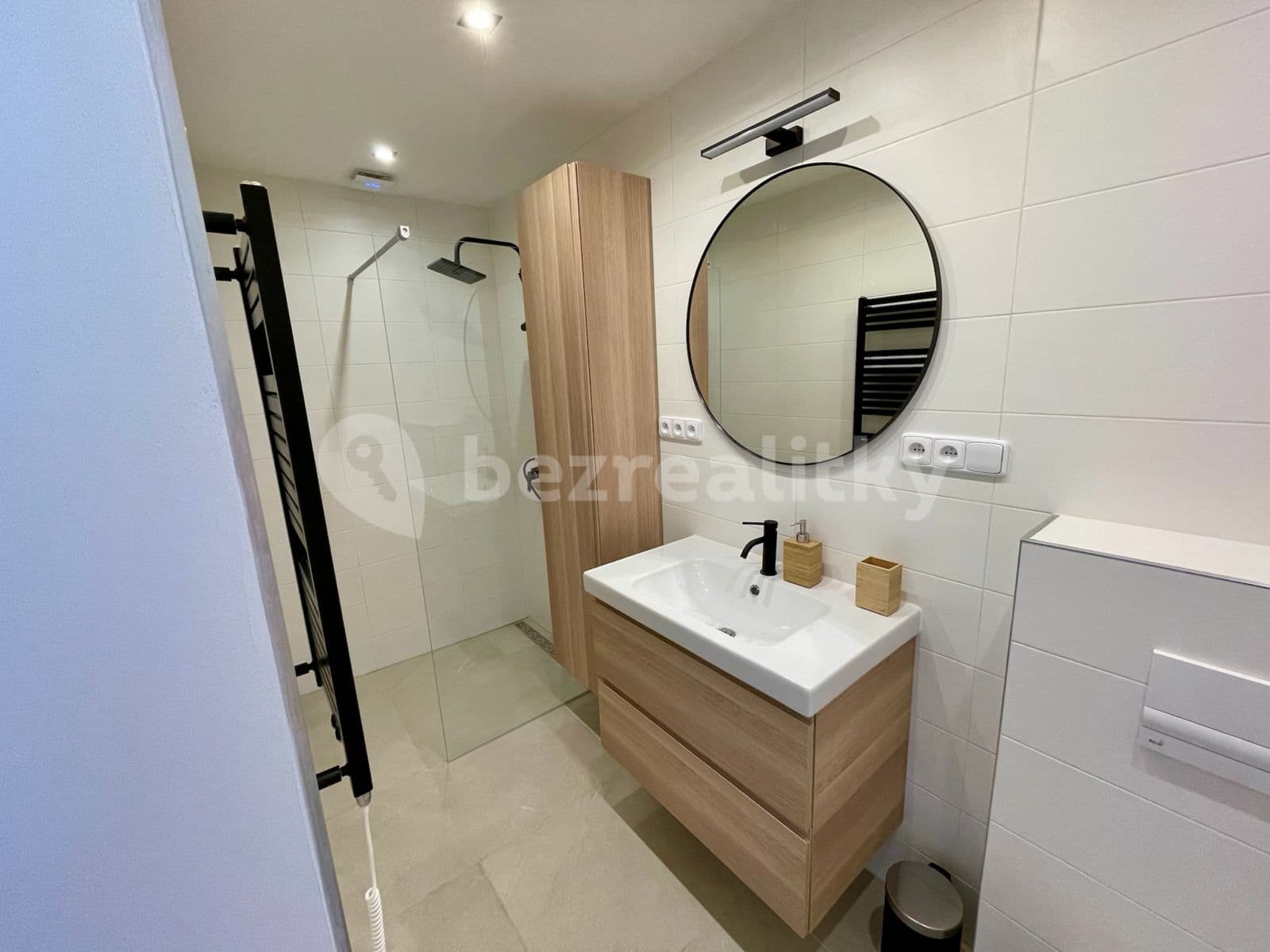 Pronájem bytu 2+kk 75 m², Na Výsluní, Králův Dvůr, Středočeský kraj Pronájem bytu 2+kk 75 m², Na Výsluní, Králův Dvůr, Středočeský kraj