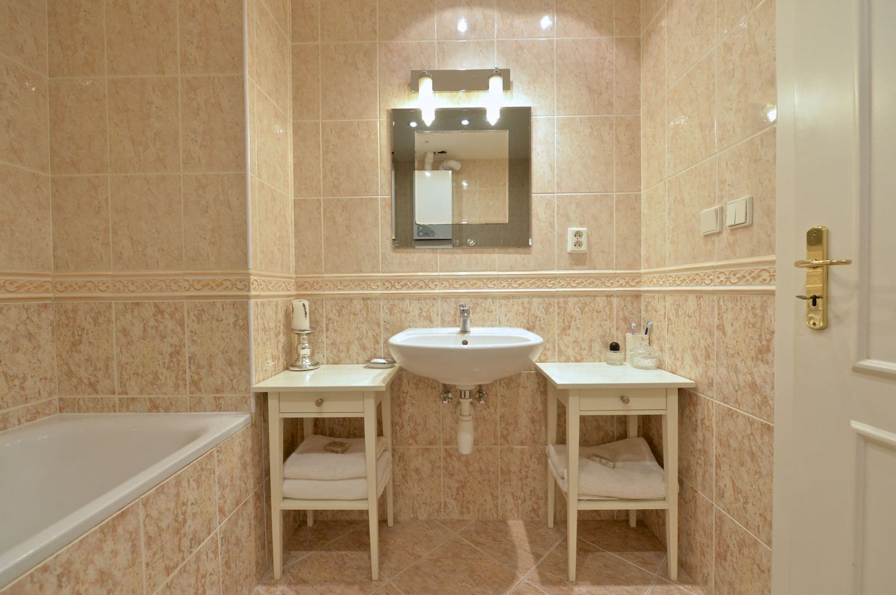 Pronájem bytu 2+kk 55 m², Varšavská, Praha, Praha Pronájem bytu 2+kk 55 m², Varšavská, Praha, Praha