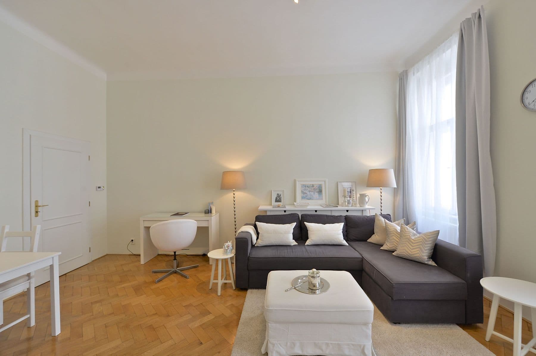 Pronájem bytu 2+kk 55 m², Varšavská, Praha, Praha Pronájem bytu 2+kk 55 m², Varšavská, Praha, Praha
