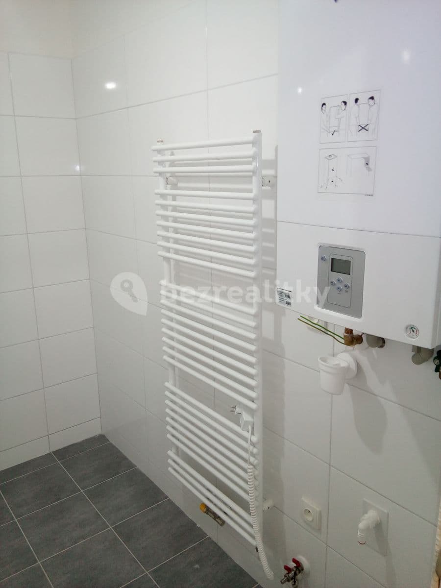Pronájem bytu 2+kk 53 m², Jindřichův Hradec, Jihočeský kraj Pronájem bytu 2+kk 53 m², Jindřichův Hradec, Jihočeský kraj