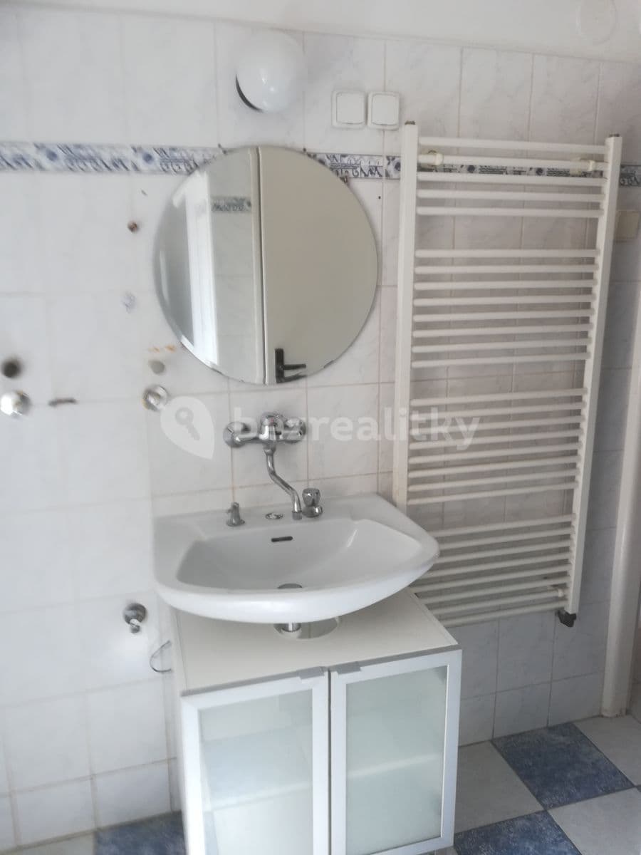 Pronájem bytu 1+1 56 m², Skuhrov nad Bělou, Královéhradecký kraj Pronájem bytu 1+1 56 m², Skuhrov nad Bělou, Královéhradecký kraj