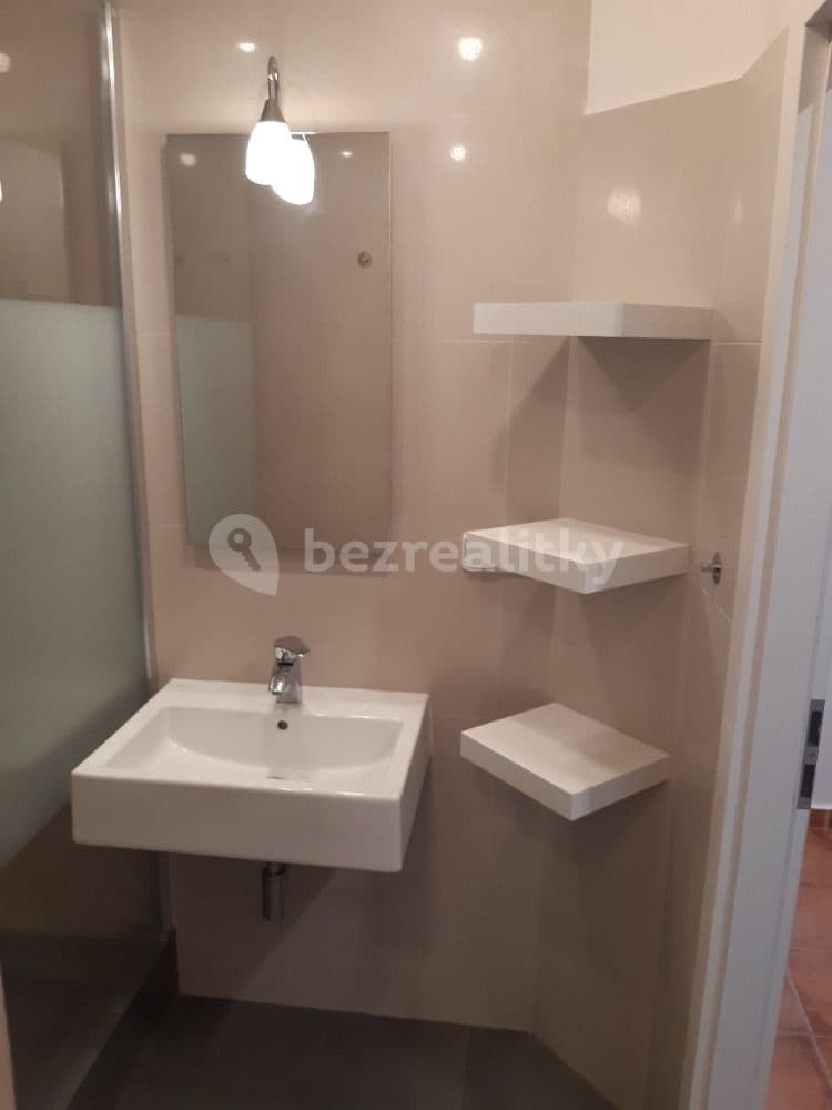 Pronájem bytu 2+kk 43 m², Podskalská, Kolín, Středočeský kraj Pronájem bytu 2+kk 43 m², Podskalská, Kolín, Středočeský kraj