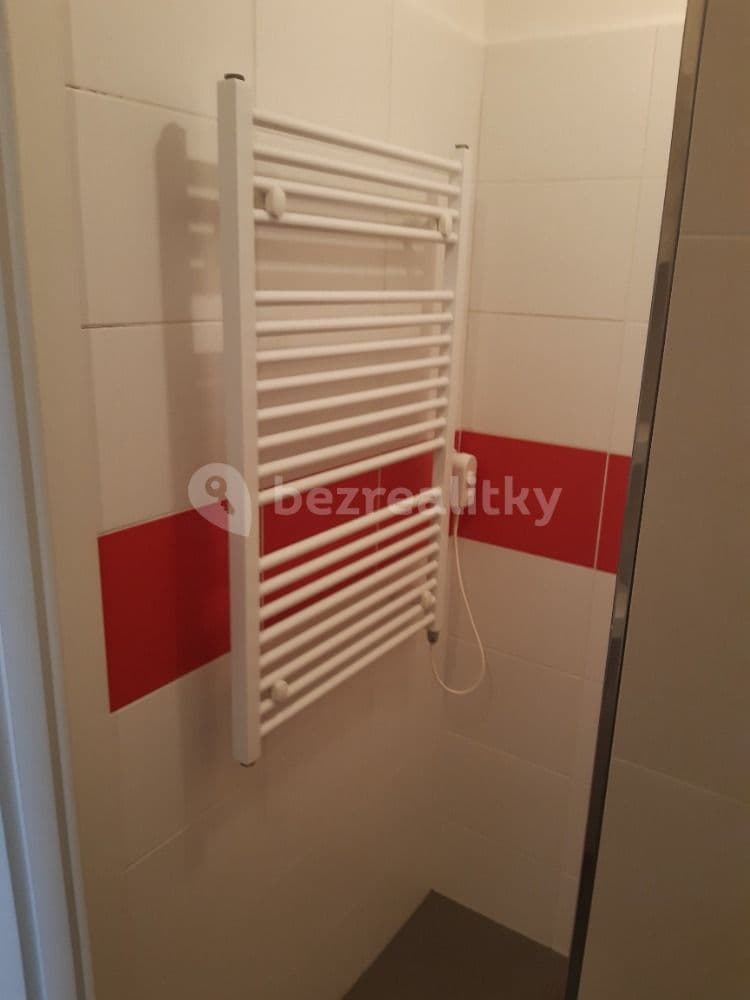 Pronájem bytu 2+kk 43 m², Podskalská, Kolín, Středočeský kraj Pronájem bytu 2+kk 43 m², Podskalská, Kolín, Středočeský kraj