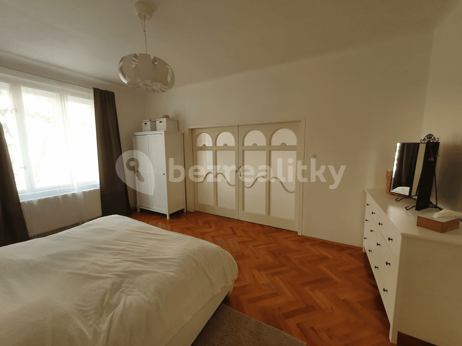 Pronájem bytu 3+1 133 m², Zoubkova, Praha, Praha Pronájem bytu 3+1 133 m², Zoubkova, Praha, Praha
