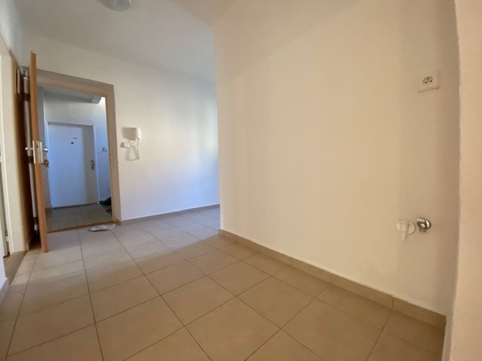 Pronájem bytu 2+1 55 m², Hlavní třída, Havířov, Moravskoslezský kraj Pronájem bytu 2+1 55 m², Hlavní třída, Havířov, Moravskoslezský kraj