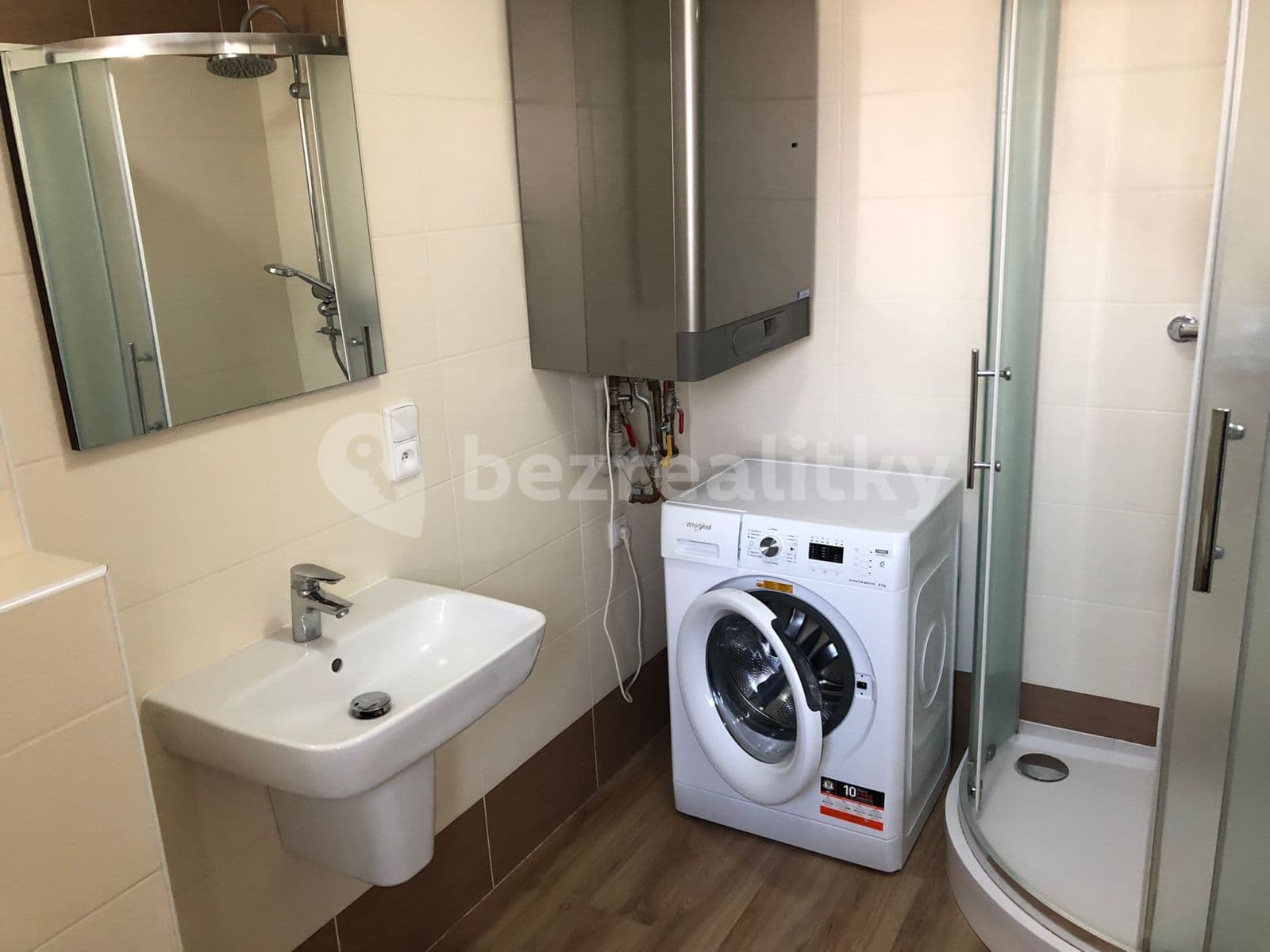 Pronájem bytu 2+1 60 m², Kamenná, Zlín, Zlínský kraj Pronájem bytu 2+1 60 m², Kamenná, Zlín, Zlínský kraj