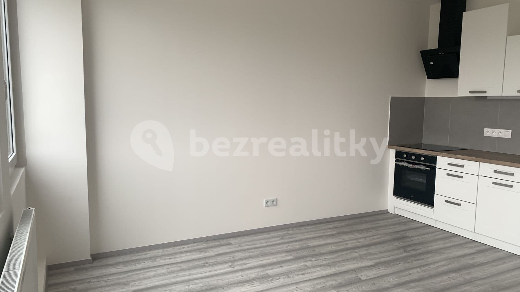 Pronájem bytu 1+kk 25 m², Perucká, Praha, Praha Pronájem bytu 1+kk 25 m², Perucká, Praha, Praha