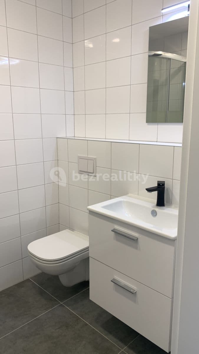 Pronájem bytu 1+kk 25 m², Perucká, Praha, Praha Pronájem bytu 1+kk 25 m², Perucká, Praha, Praha