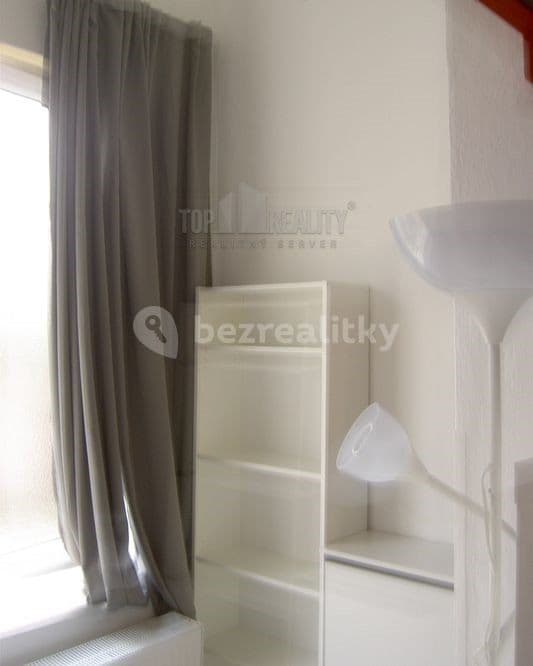 Pronájem bytu 1+1 16 m², Jedlíkova, Bratislava - mestská časť Staré Mesto, Bratislavský kraj Pronájem bytu 1+1 16 m², Jedlíkova, Bratislava - mestská časť Staré Mesto, Bratislavský kraj