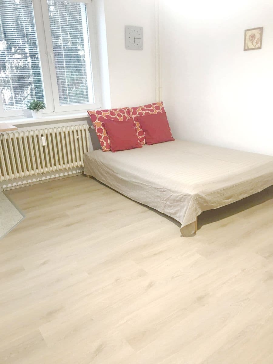 Pronájem bytu 1+kk 22 m², Bulharská, Brno, Jihomoravský kraj Pronájem bytu 1+kk 22 m², Bulharská, Brno, Jihomoravský kraj