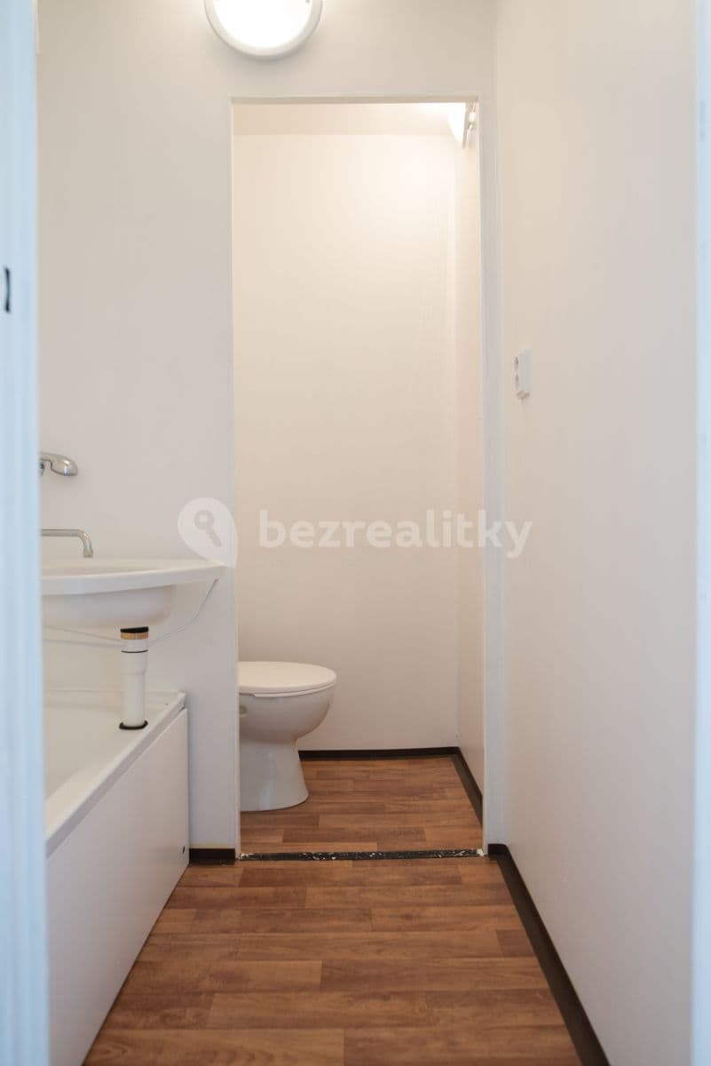 Pronájem bytu 1+1 30 m², Tylova, Jihlava, Kraj Vysočina Pronájem bytu 1+1 30 m², Tylova, Jihlava, Kraj Vysočina