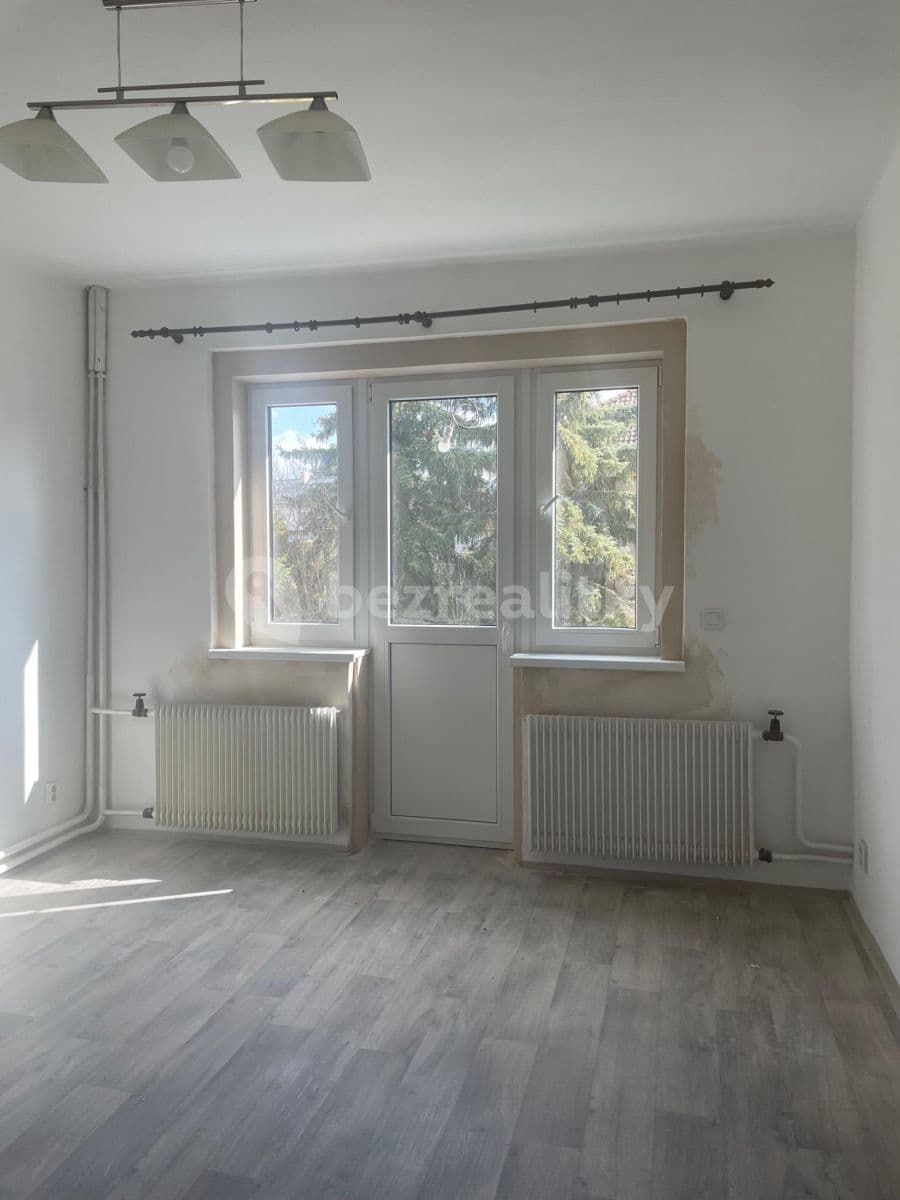 Pronájem bytu 2+1 55 m², Kmochova, Hostivice, Středočeský kraj Pronájem bytu 2+1 55 m², Kmochova, Hostivice, Středočeský kraj