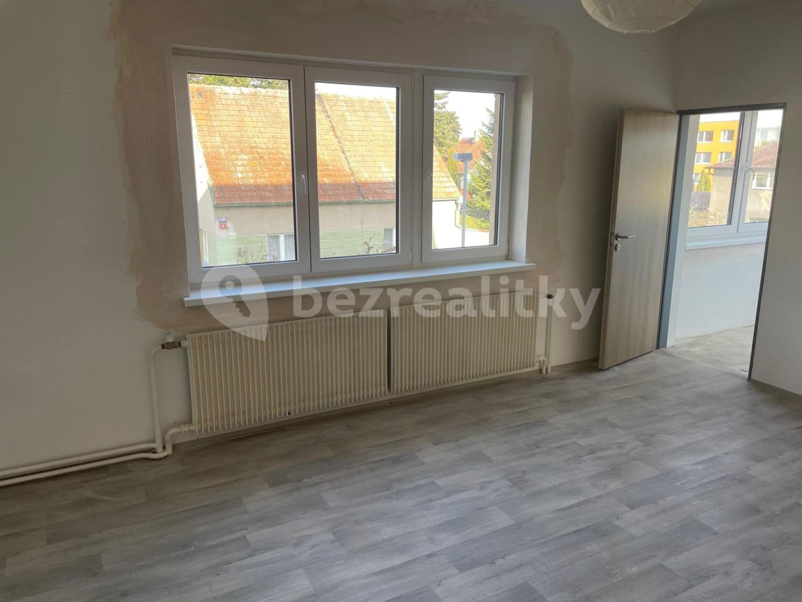 Pronájem bytu 2+1 55 m², Kmochova, Hostivice, Středočeský kraj Pronájem bytu 2+1 55 m², Kmochova, Hostivice, Středočeský kraj