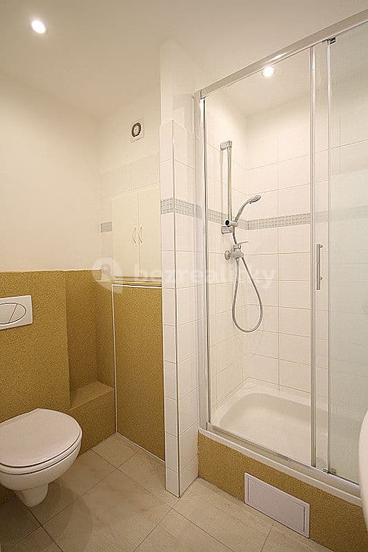 Pronájem bytu 2+kk 40 m², Čs. armády, Kladno, Středočeský kraj Pronájem bytu 2+kk 40 m², Čs. armády, Kladno, Středočeský kraj