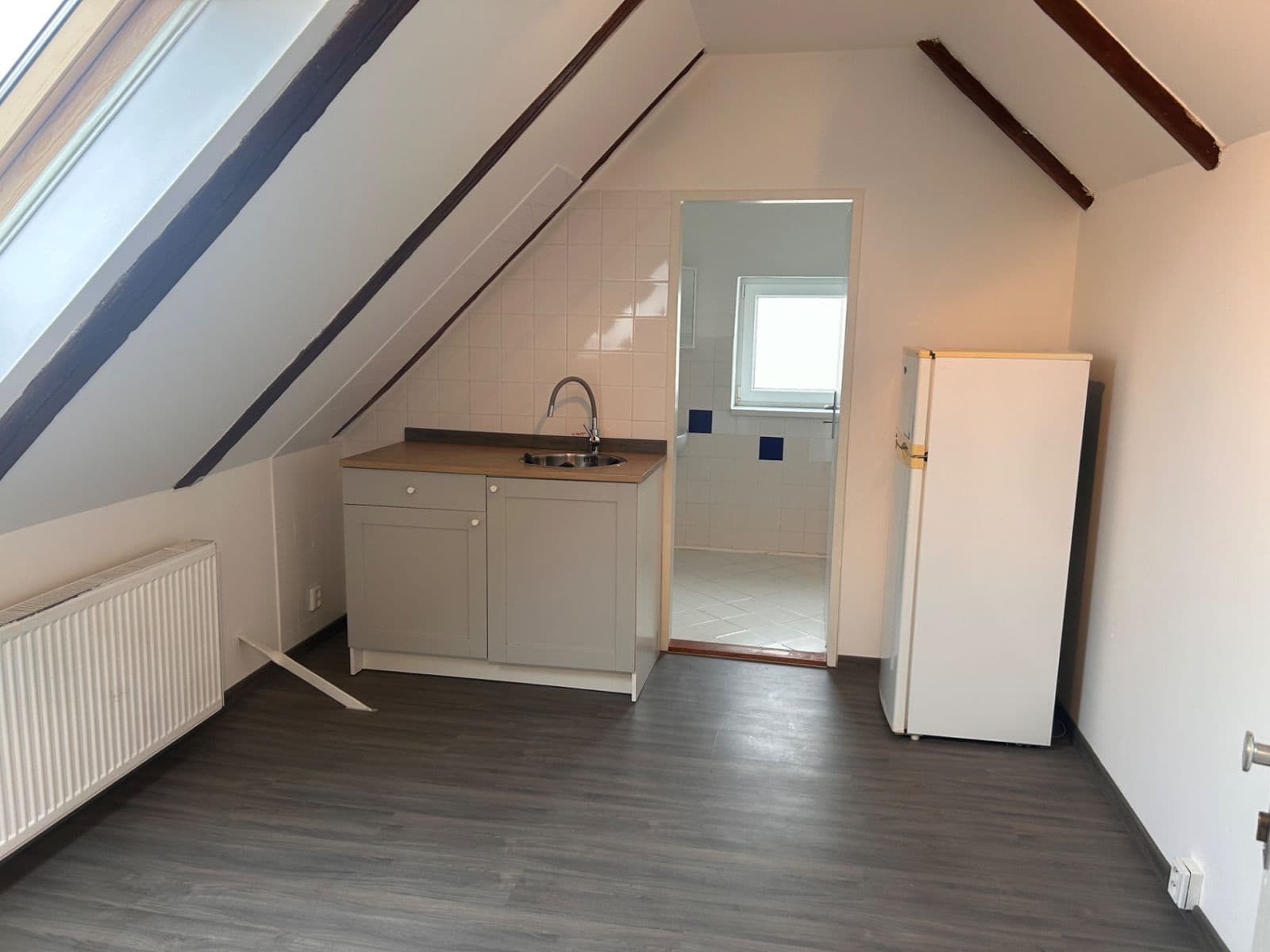 Pronájem bytu Garsoniéra 21 m², Slivenecká, Ořech, Středočeský kraj Pronájem bytu Garsoniéra 21 m², Slivenecká, Ořech, Středočeský kraj
