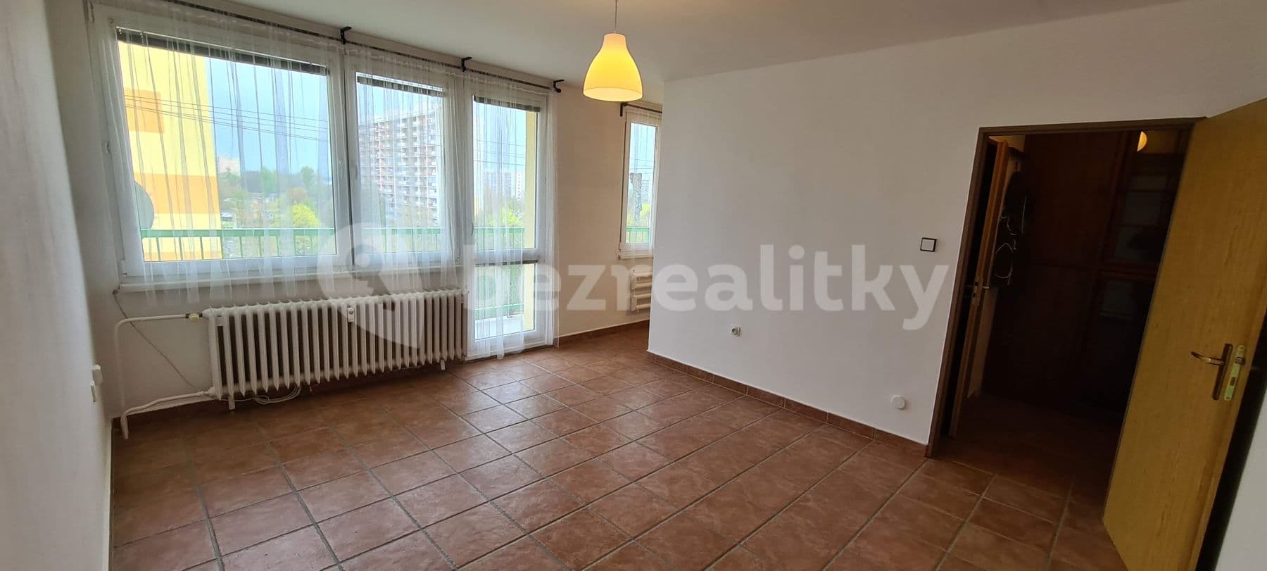 Pronájem bytu 1+kk 34 m², Bělehradská, Pardubice, Pardubický kraj Pronájem bytu 1+kk 34 m², Bělehradská, Pardubice, Pardubický kraj