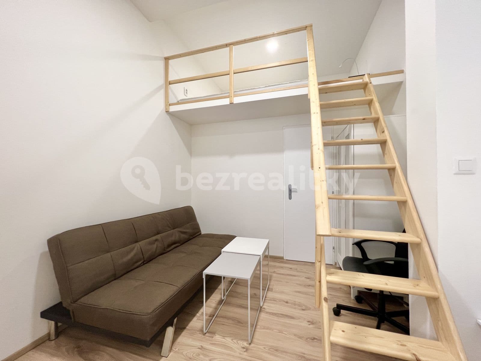 Pronájem bytu 1+kk 23 m², Hybešova, Brno, Jihomoravský kraj Pronájem bytu 1+kk 23 m², Hybešova, Brno, Jihomoravský kraj