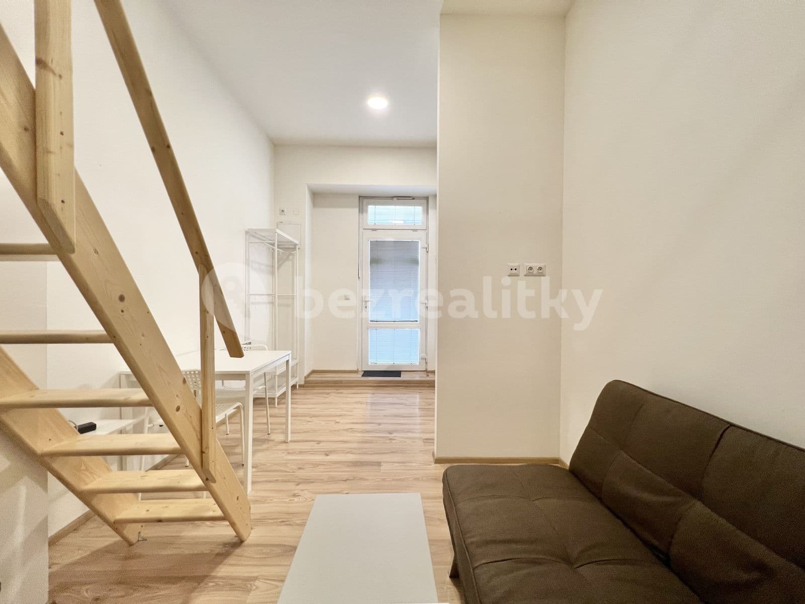 Pronájem bytu 1+kk 23 m², Hybešova, Brno, Jihomoravský kraj Pronájem bytu 1+kk 23 m², Hybešova, Brno, Jihomoravský kraj