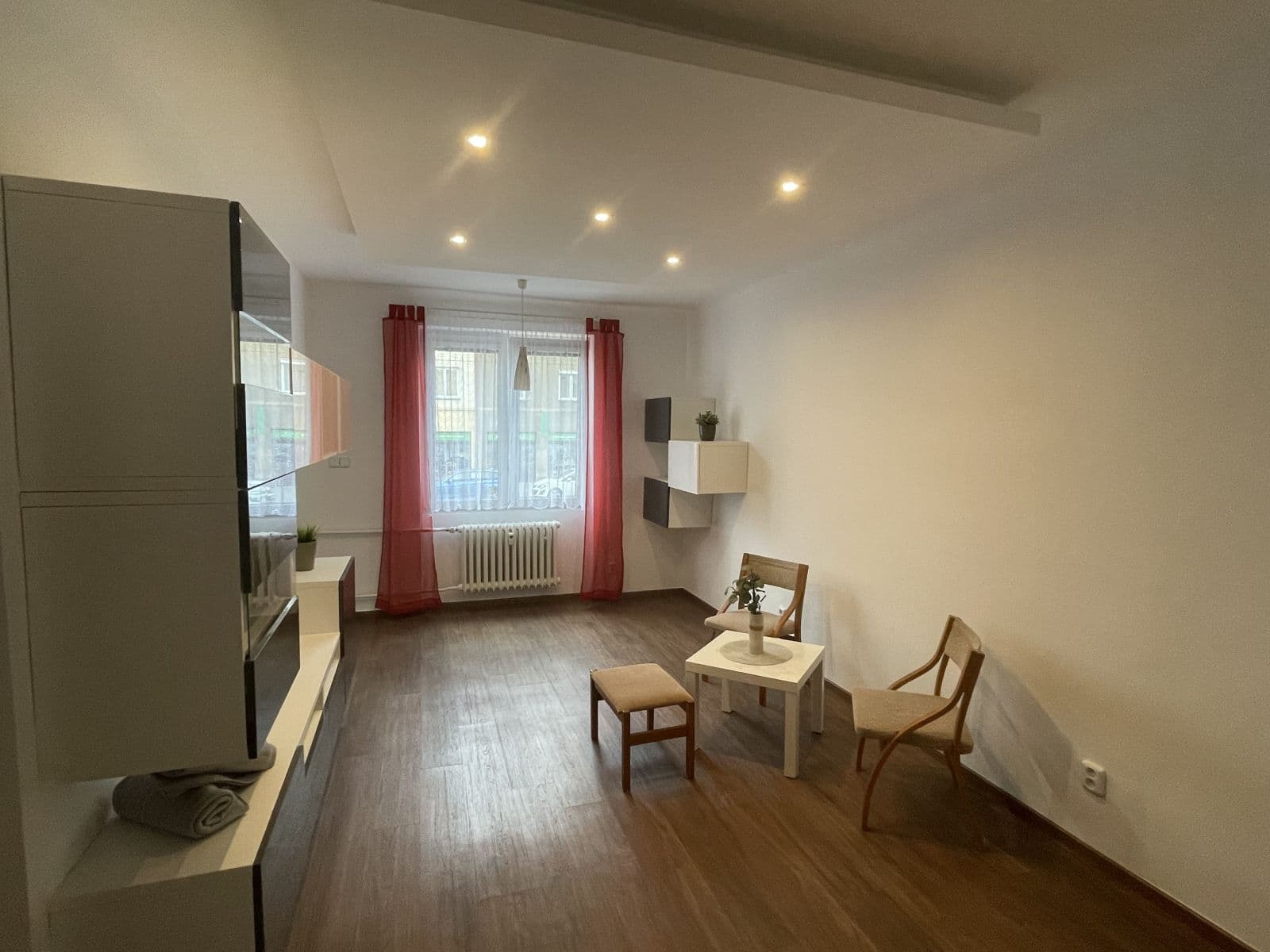 Pronájem bytu 2+1 51 m², Bělohorská, Praha, Praha Pronájem bytu 2+1 51 m², Bělohorská, Praha, Praha