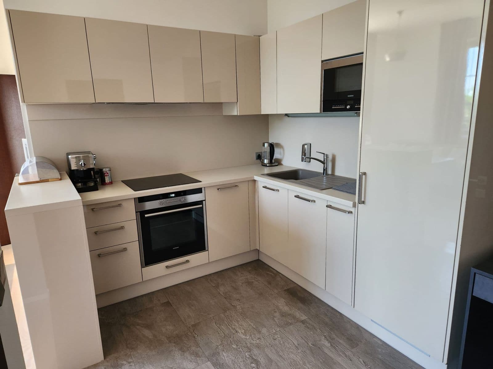 Pronájem bytu 2+kk 45 m², Na Kloubcích, Lety, Středočeský kraj Pronájem bytu 2+kk 45 m², Na Kloubcích, Lety, Středočeský kraj