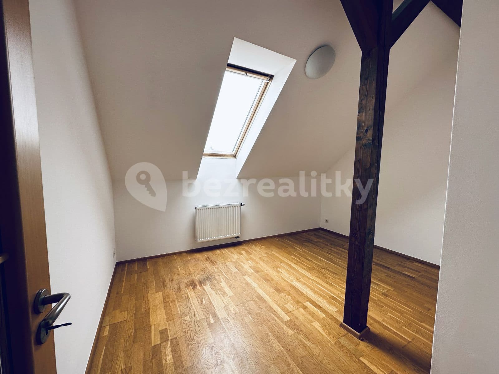 Pronájem bytu 3+kk 100 m², Nitranská, Praha, Praha Pronájem bytu 3+kk 100 m², Nitranská, Praha, Praha