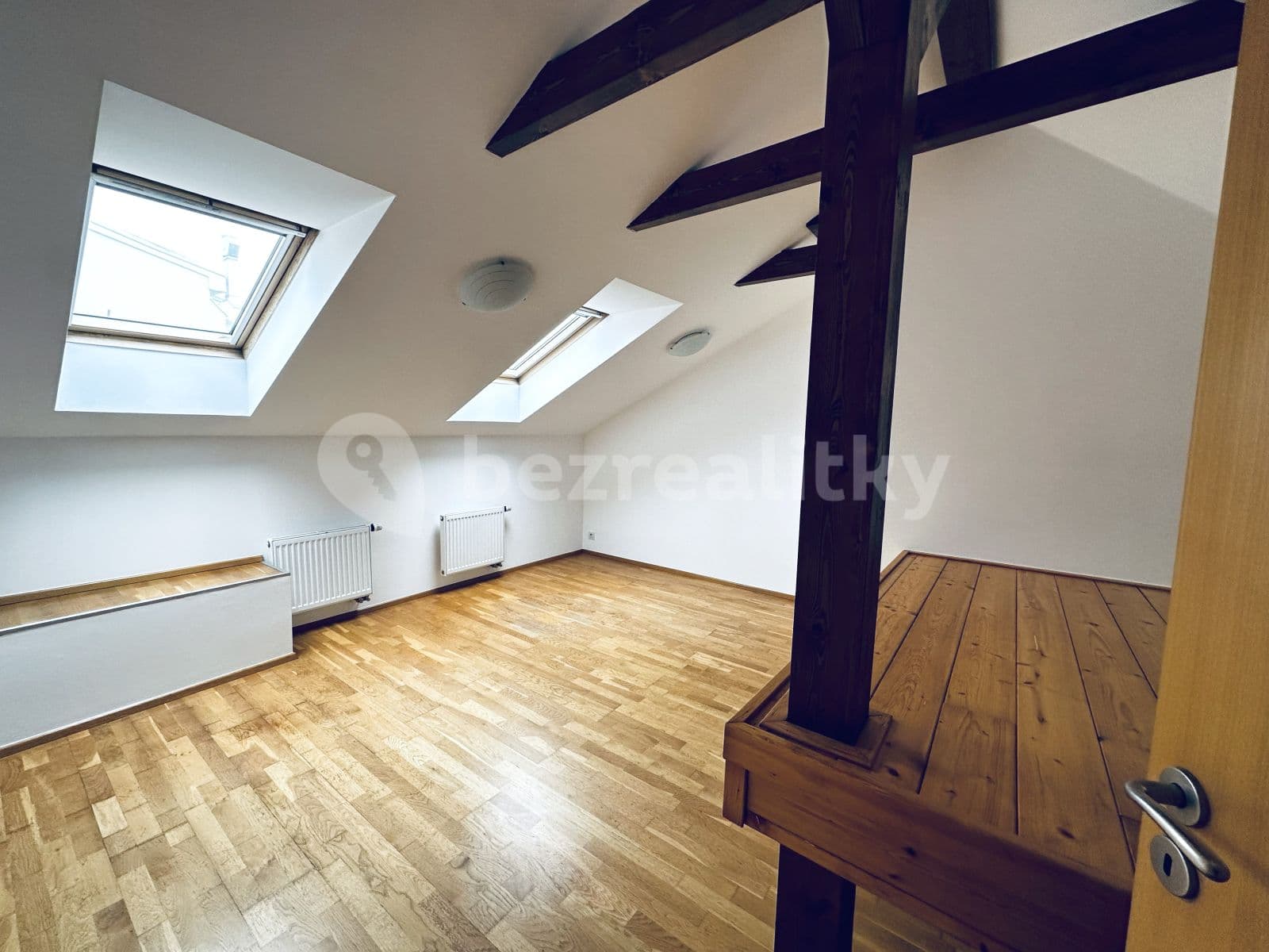 Pronájem bytu 3+kk 100 m², Nitranská, Praha, Praha Pronájem bytu 3+kk 100 m², Nitranská, Praha, Praha