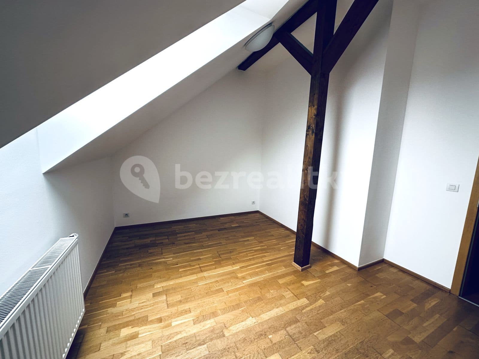 Pronájem bytu 3+kk 100 m², Nitranská, Praha, Praha Pronájem bytu 3+kk 100 m², Nitranská, Praha, Praha