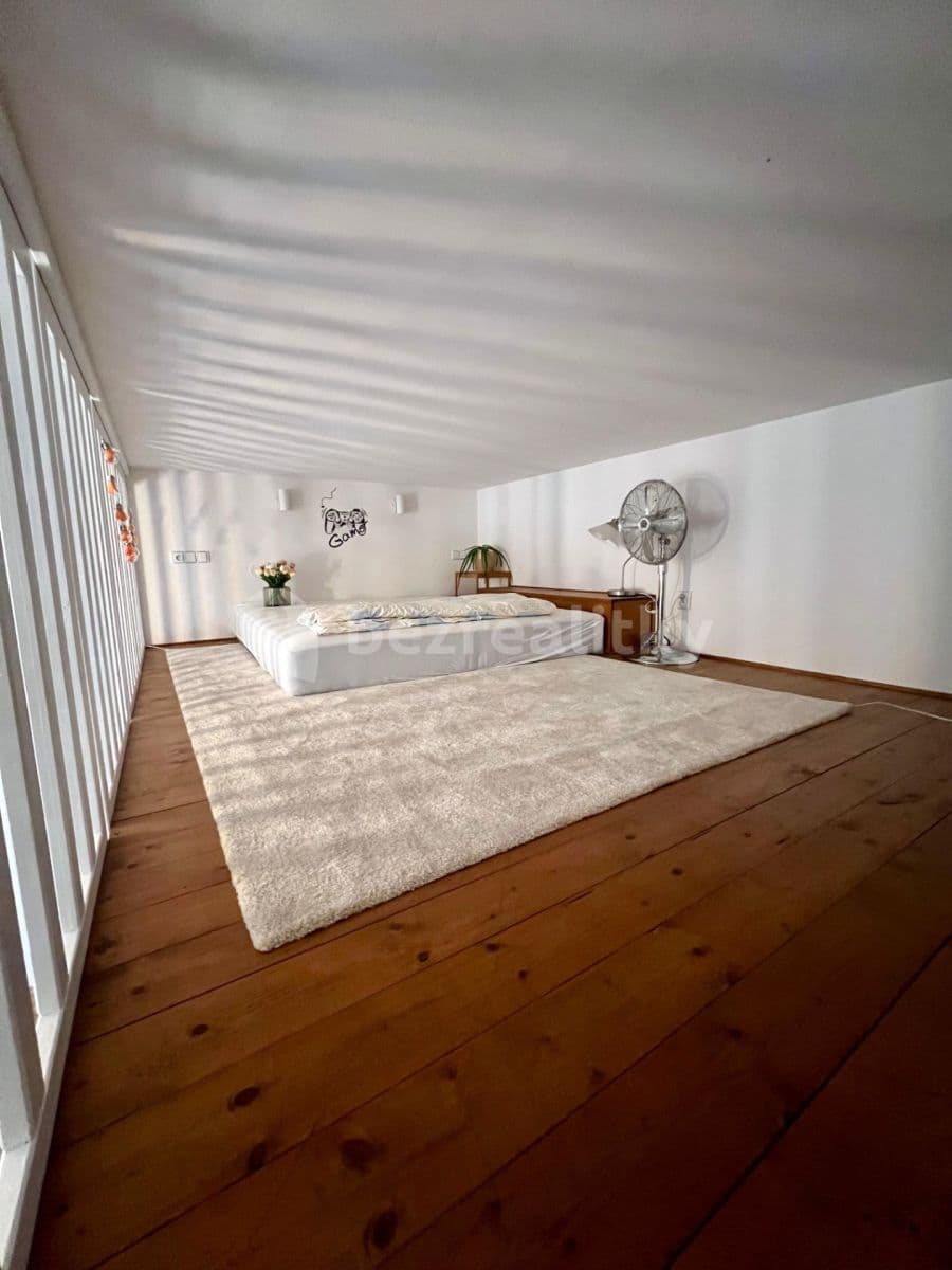 Pronájem bytu 1+kk 46 m², Haštalská, Praha, Praha Pronájem bytu 1+kk 46 m², Haštalská, Praha, Praha