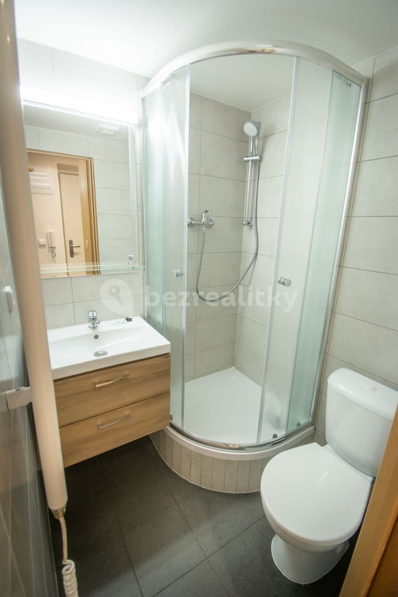 Pronájem bytu 1+1 37 m², Grafická, Praha, Praha Pronájem bytu 1+1 37 m², Grafická, Praha, Praha